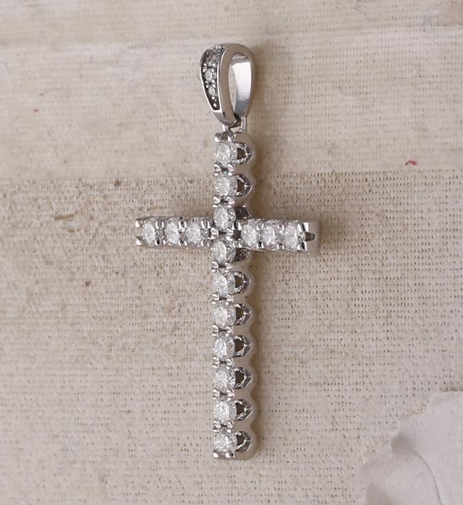 14kt White Gold Womens Round Diamond Cross Pendant 1/2 Cttw